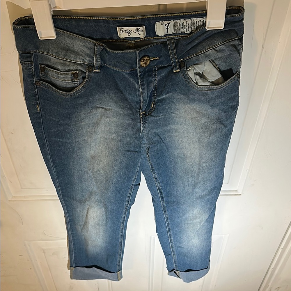 Indigo Rein Women’s cropped jeans.